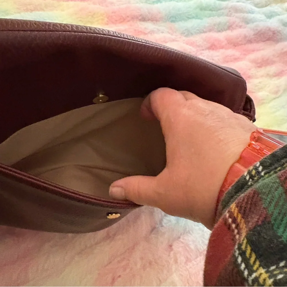 Poppy & Peonies Downtown Crossbody in Berry - Picture 6 of 7